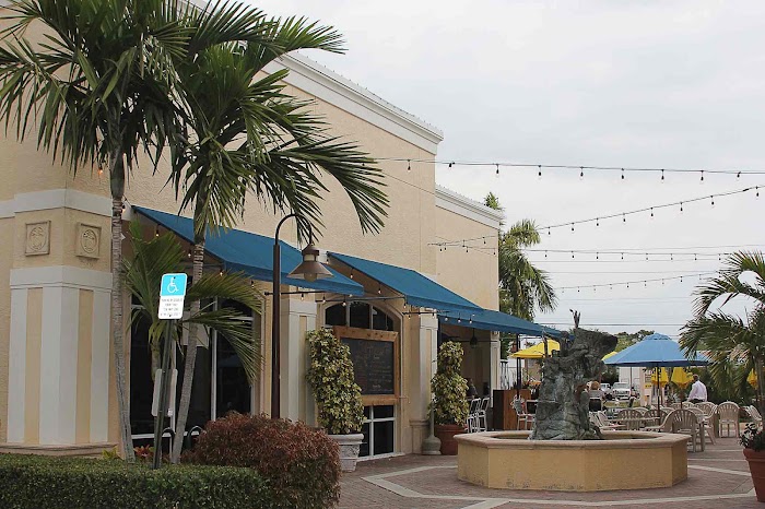 Old Florida Bar & Grill in Jupiter