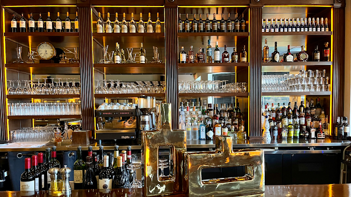 The Parisian Restaurant & Wine Bar in Jupiter