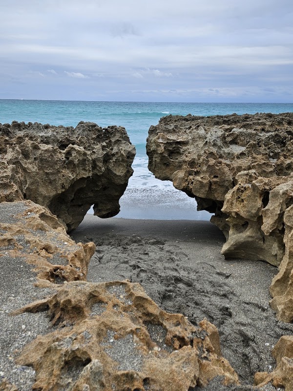 Blowing Rocks Preserve photo