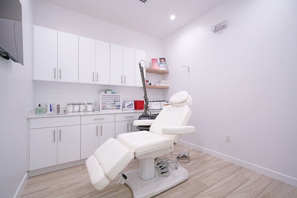 AlluraMD Aesthetics + Wellness photo