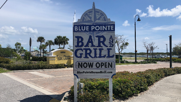 Blue Pointe Bar and Grill photo
