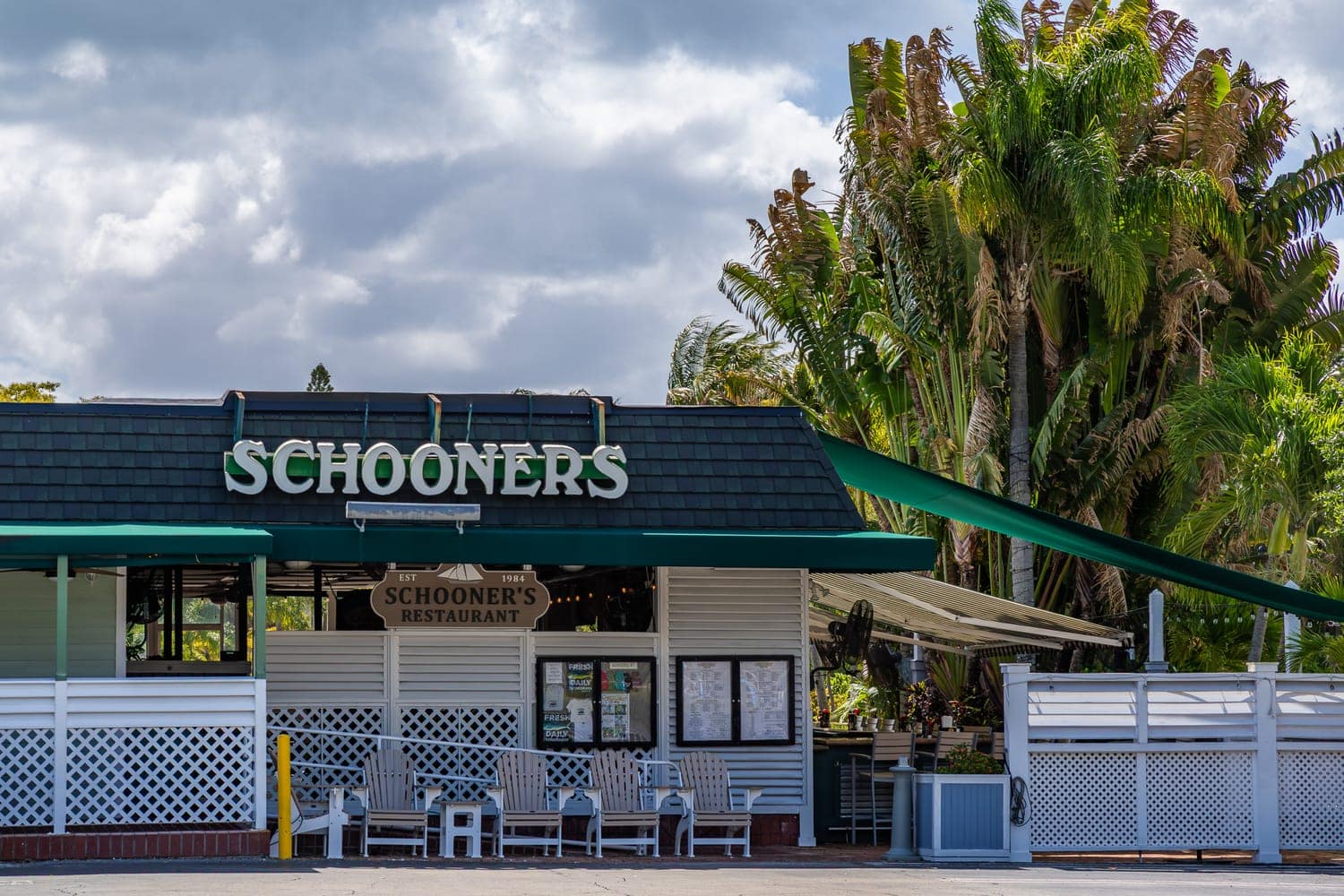 Schooner's Restaurant exterior in Jupiter, Florida
